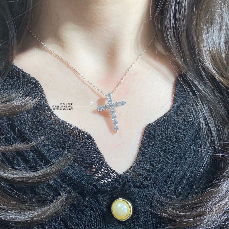 T*f*ny necklaces